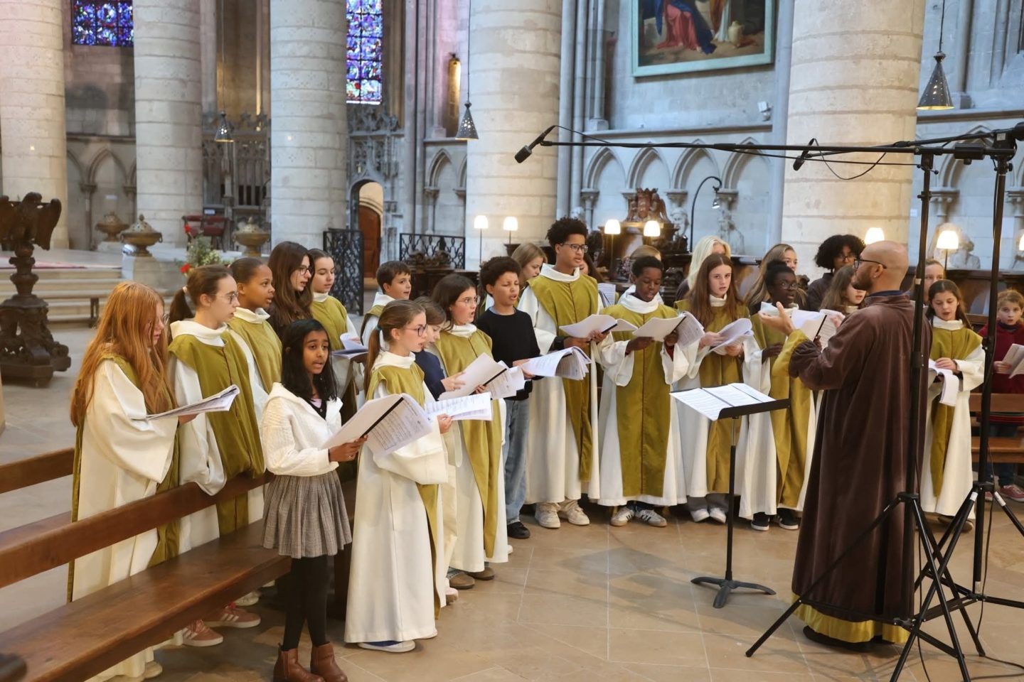 558628932 122179448624550353 3866704153438965697 n